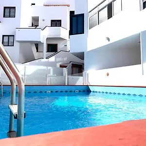 https://two-bedroom-apartment-with-amazing-pool-in-los.in-canary-islands.com
